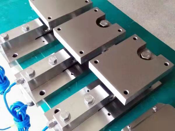 �Q��ģ�K��������